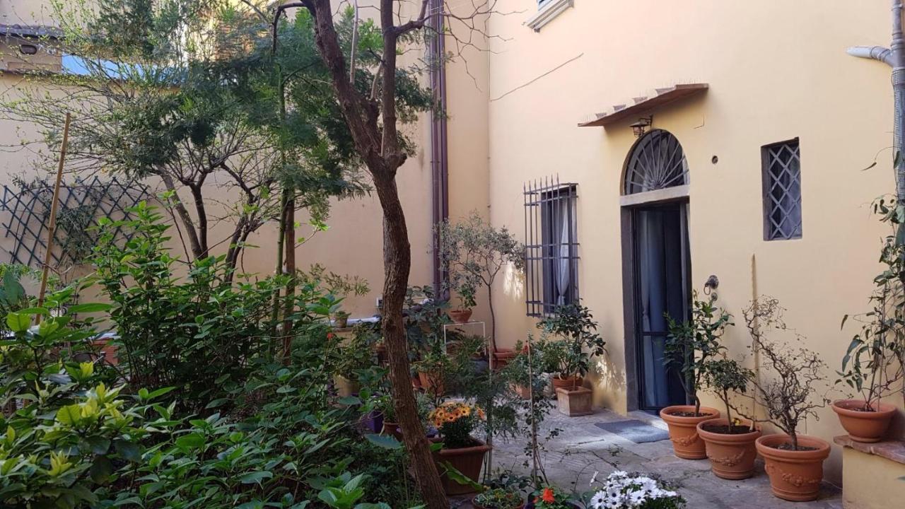 Cynthia'S Garden - Apartment With Private Garden In Santa Croce フィレンツェ エクステリア 写真