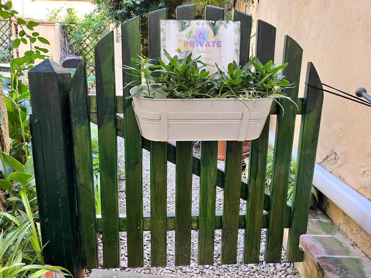 Cynthia'S Garden - Apartment With Private Garden In Santa Croce フィレンツェ エクステリア 写真